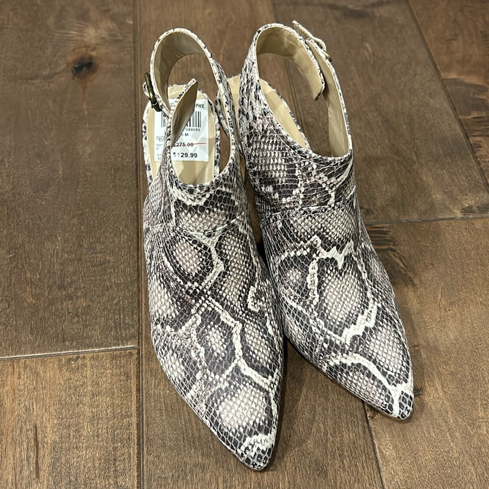 Johnston & Murphy Snake Skin Pattern open back shoes. Size9.5